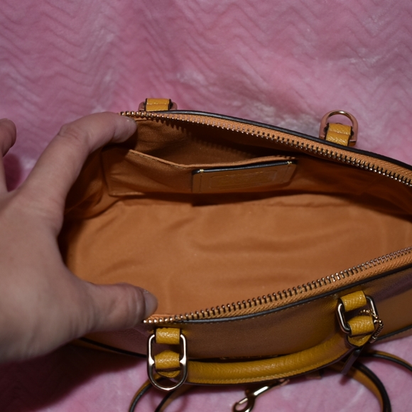 Coach Mini Sierra - Picture 10 of 12